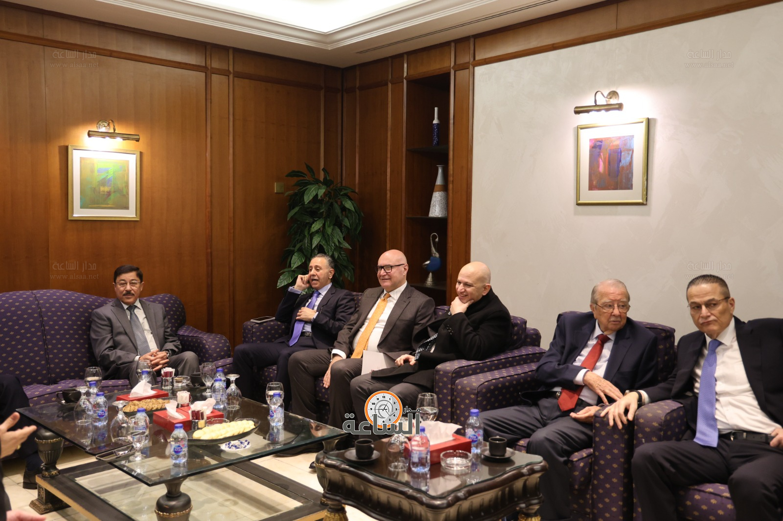 Madar Al-Saa Images 0.09013349127998938