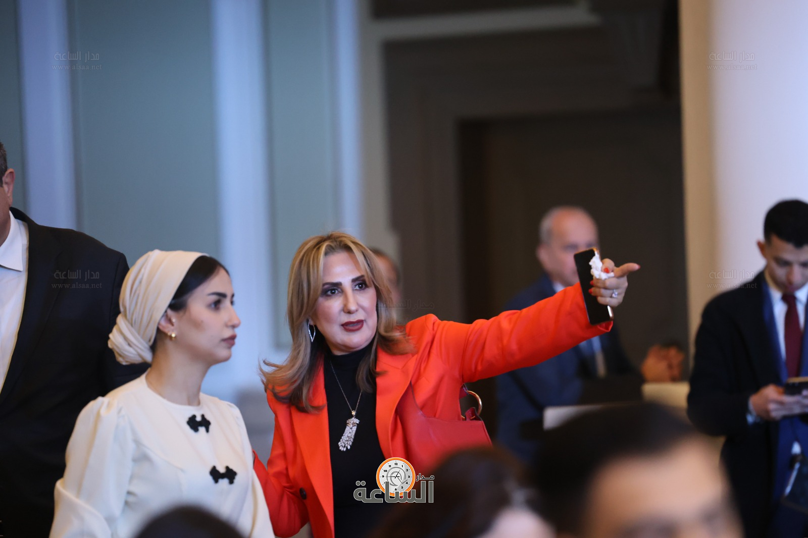 Madar Al-Saa Images 0.475459693512827