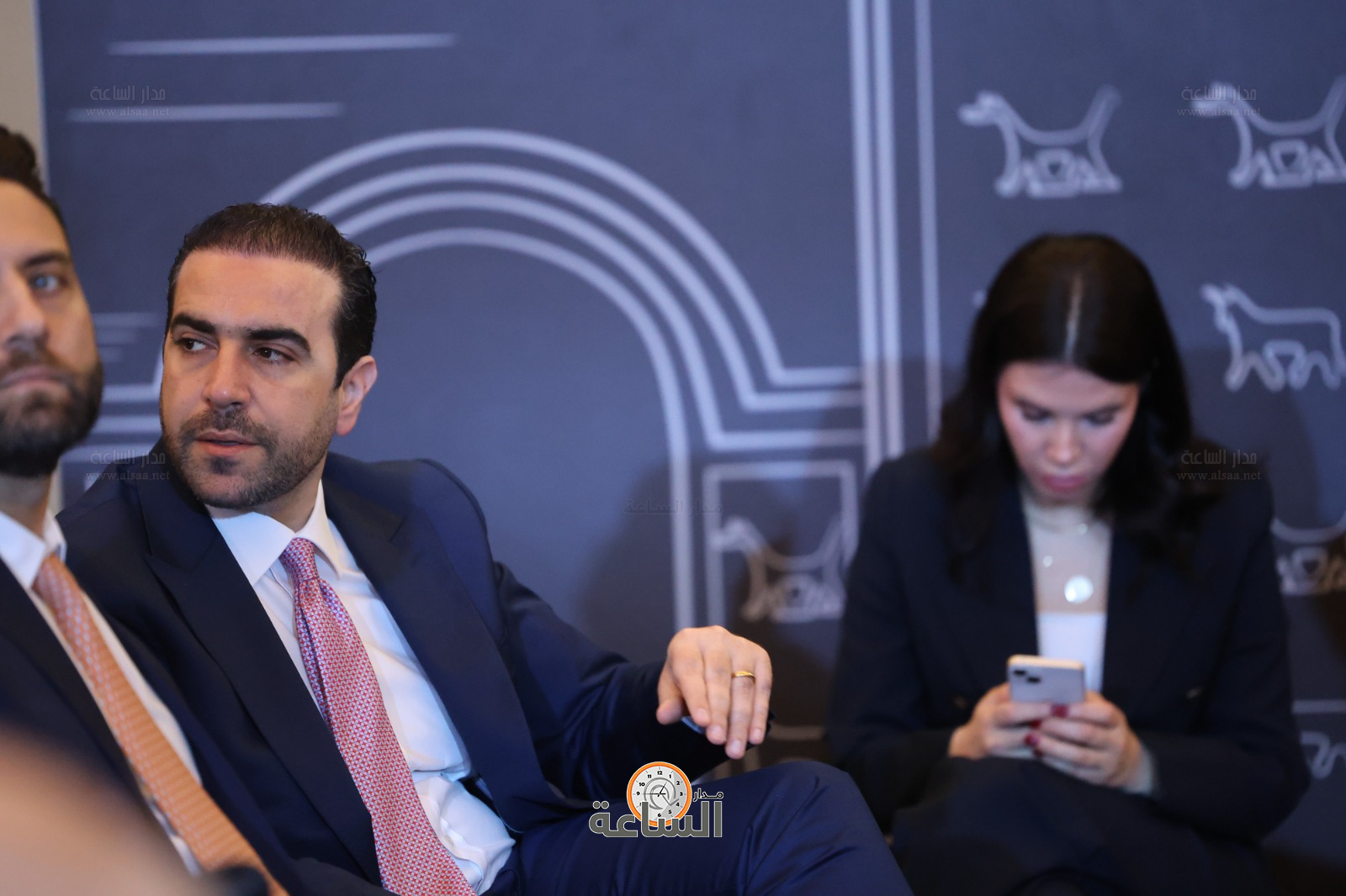 Madar Al-Saa Images 0.48049717914730317