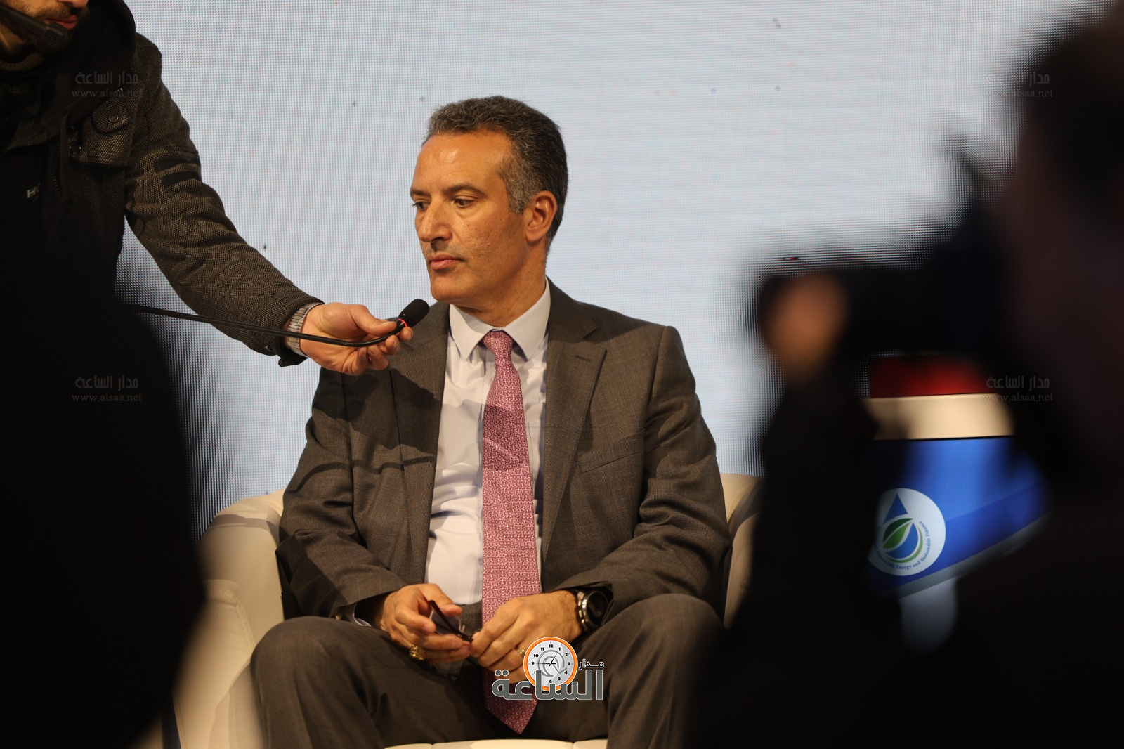 Madar Al-Saa Images 0.09833003580443145