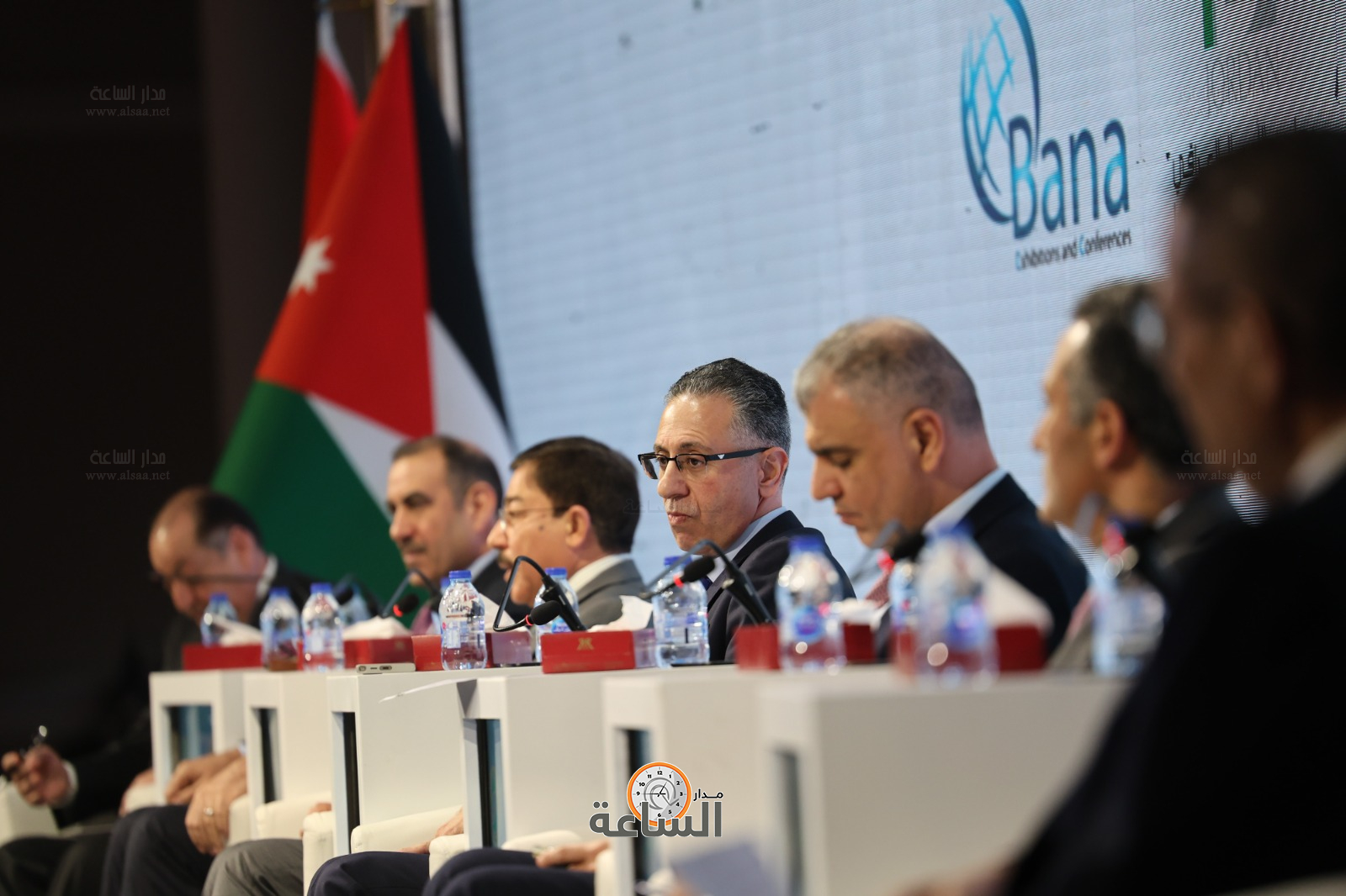 Madar Al-Saa Images 0.43911525802838636