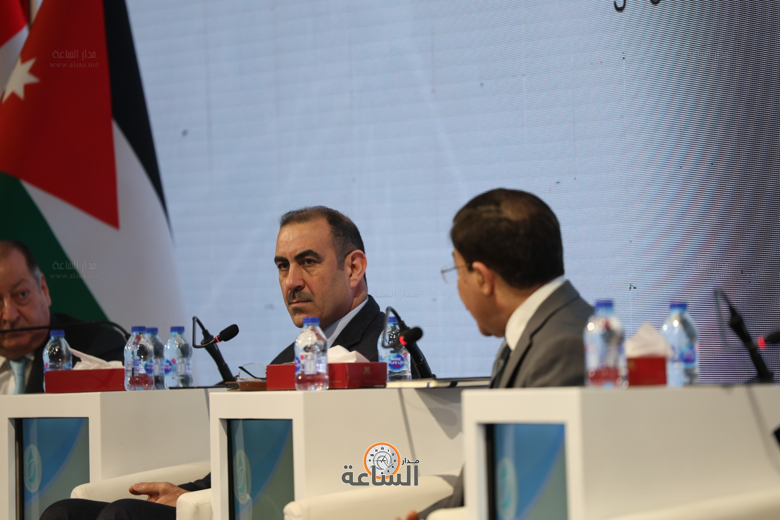 Madar Al-Saa Images 0.6010080288493767