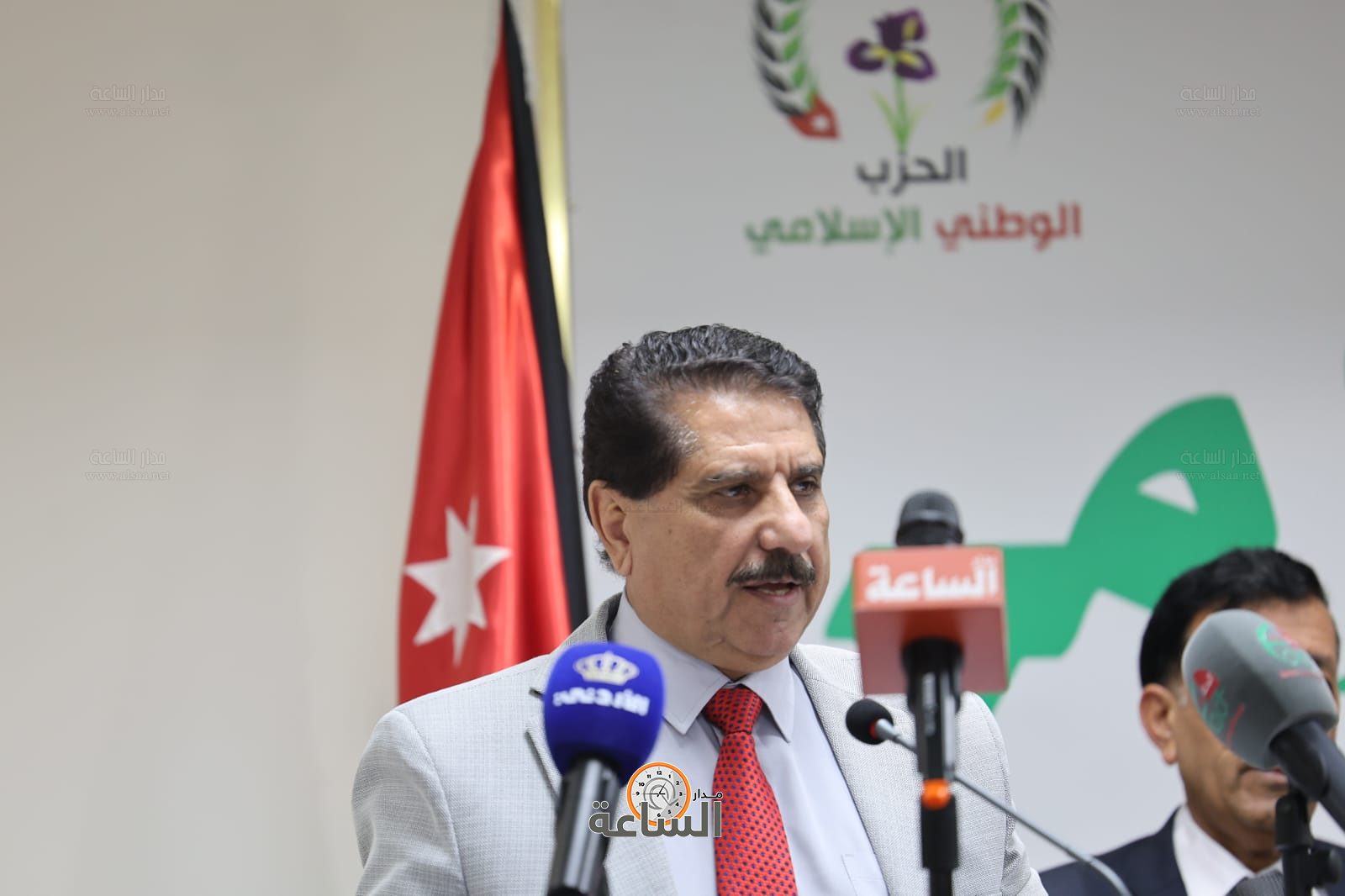 Madar Al-Saa Images 0.45512634626249837