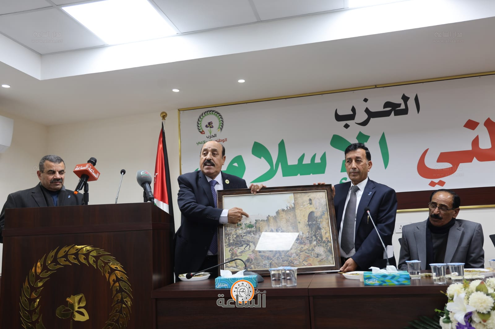 Madar Al-Saa Images 0.34555126984645446