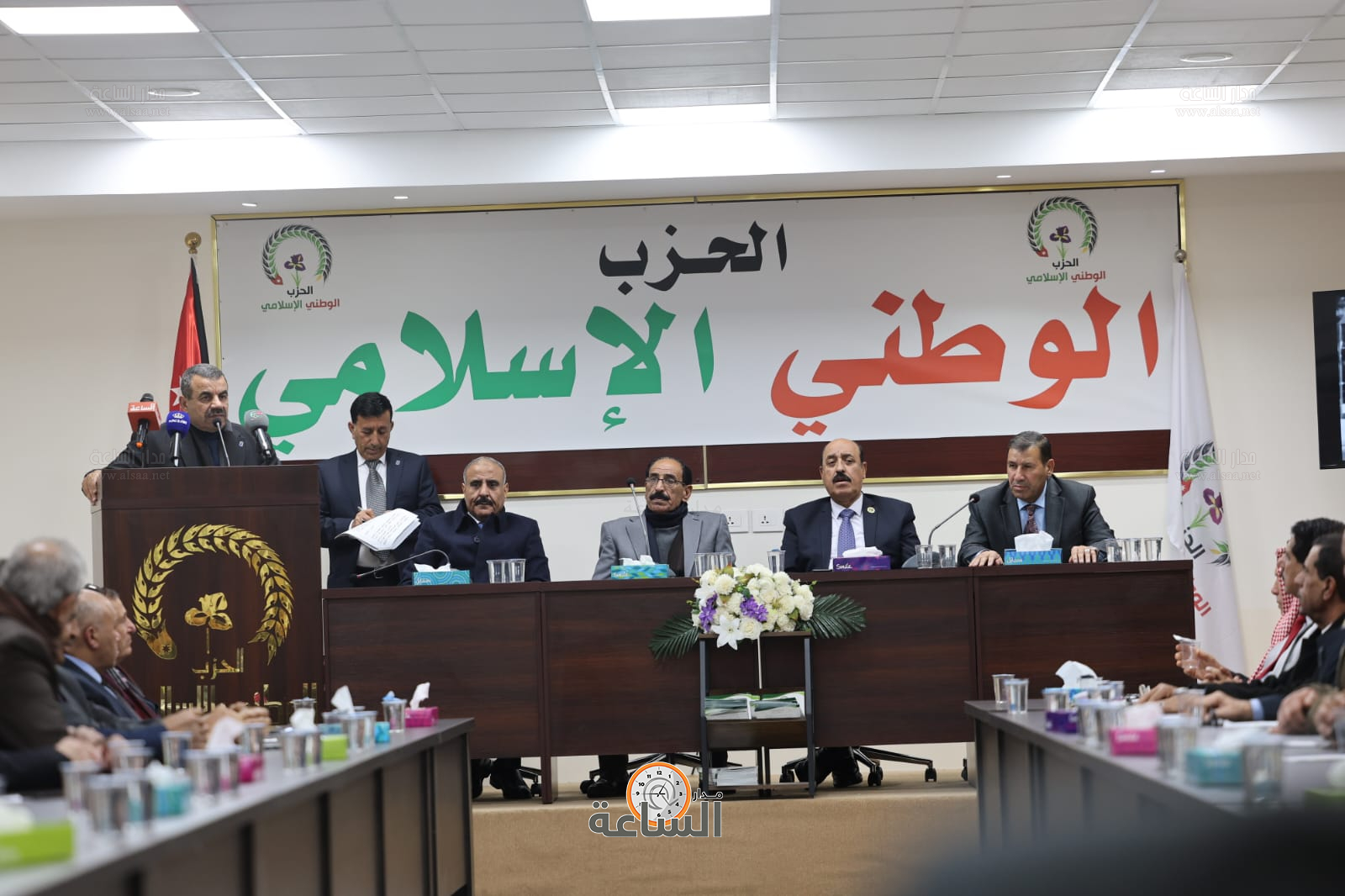 Madar Al-Saa Images 0.6248025242268049