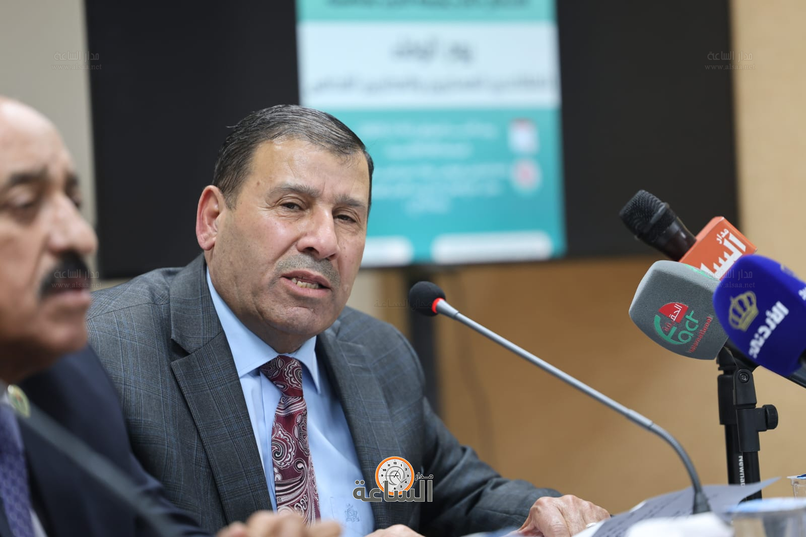 Madar Al-Saa Images 0.10408297699013125