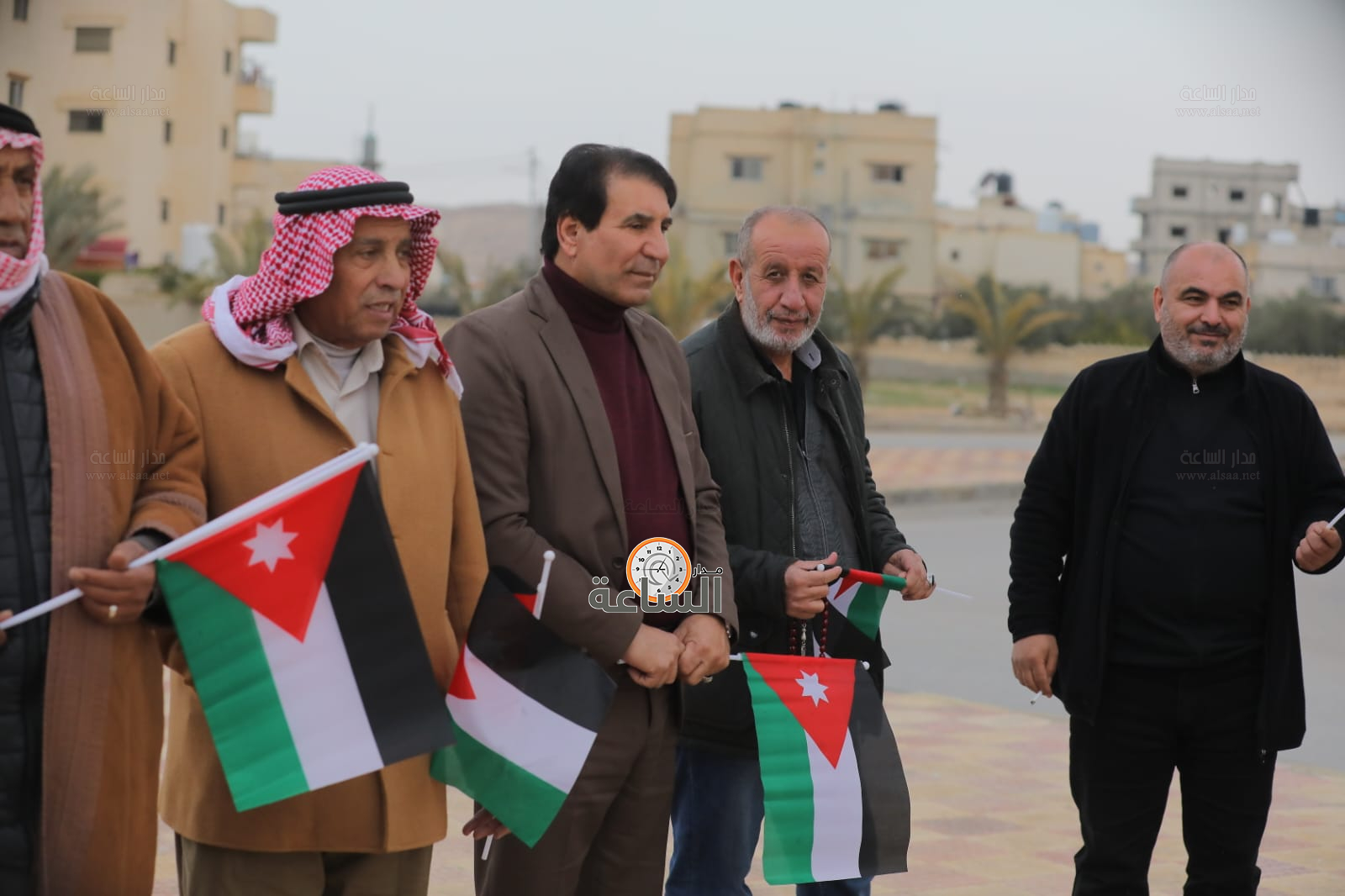 Madar Al-Saa Images 0.4932815682926599