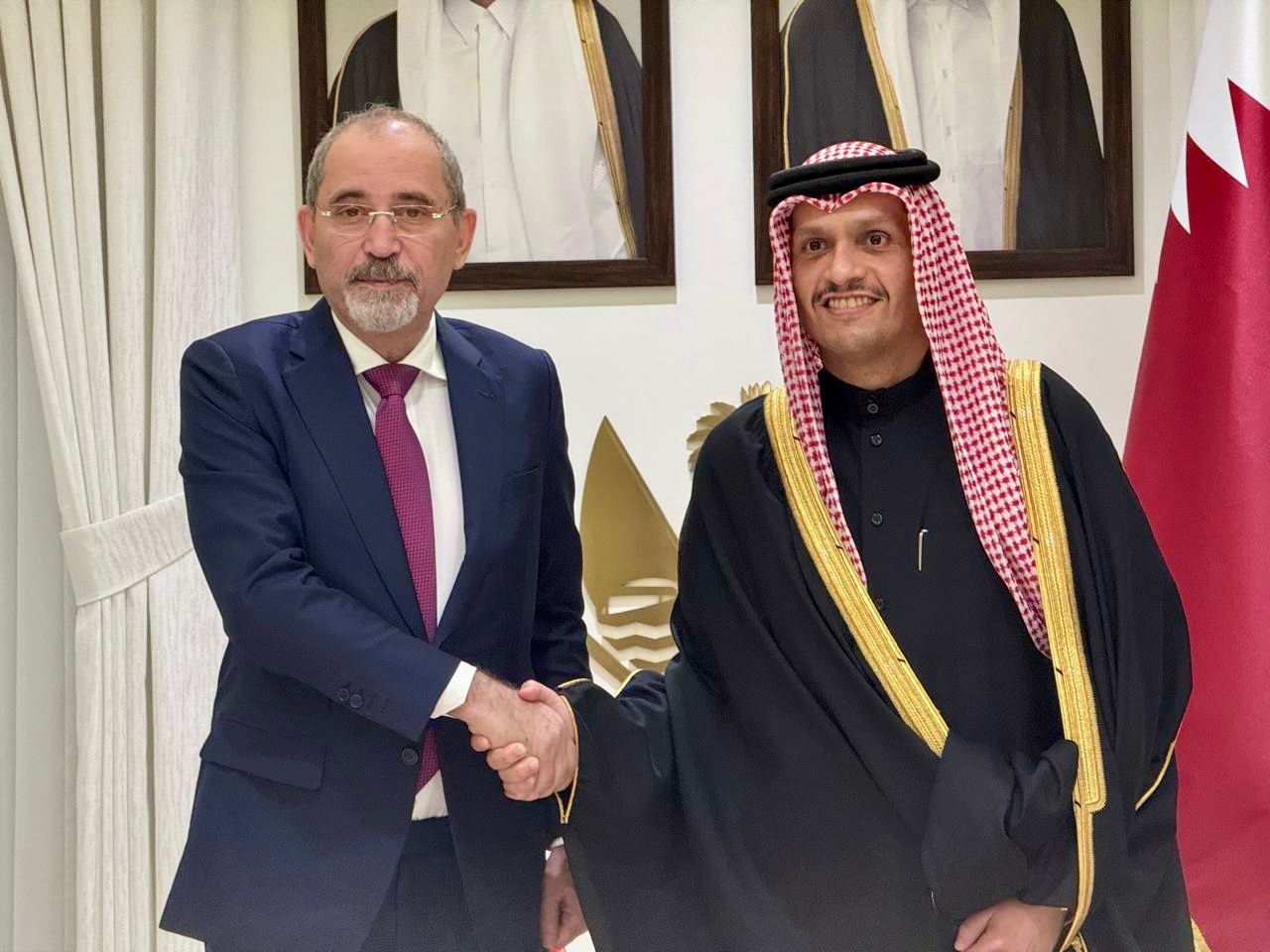 Madar Al-Saa Images 0.4826650133239052