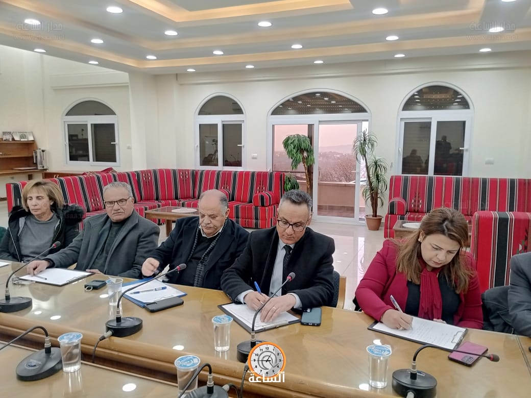 Madar Al-Saa Images 0.7586208343775804