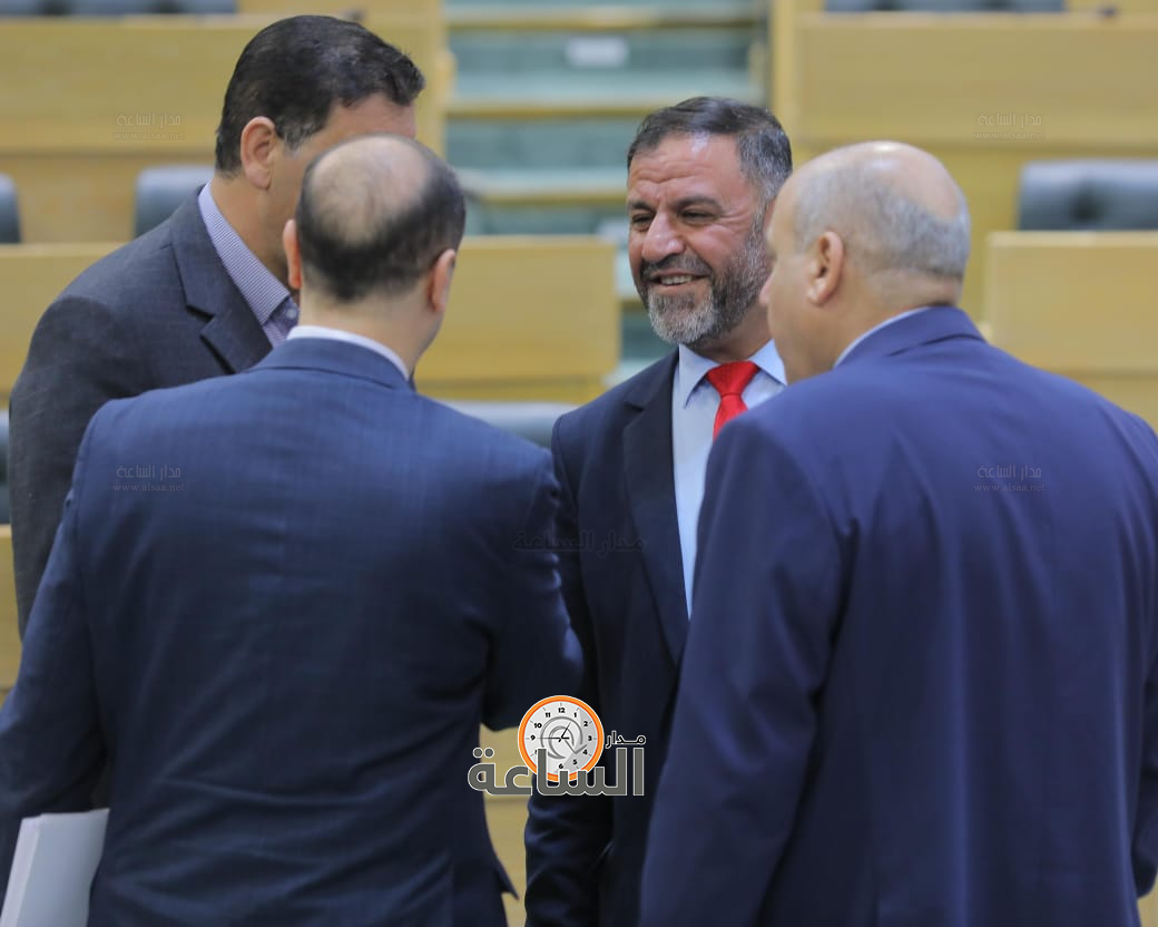 Madar Al-Saa Images 0.26362562804742695