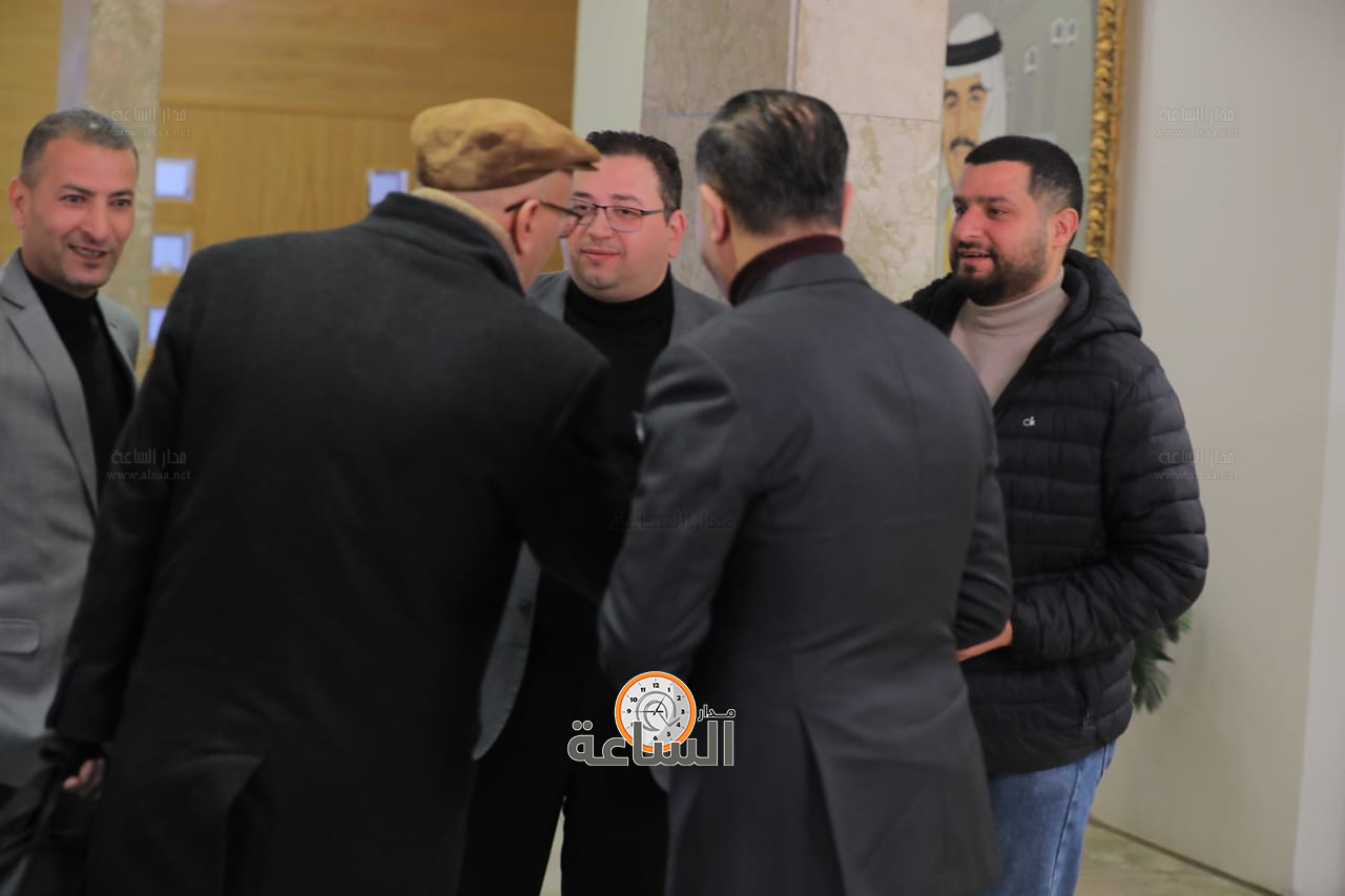 Madar Al-Saa Images 0.38140066930209193