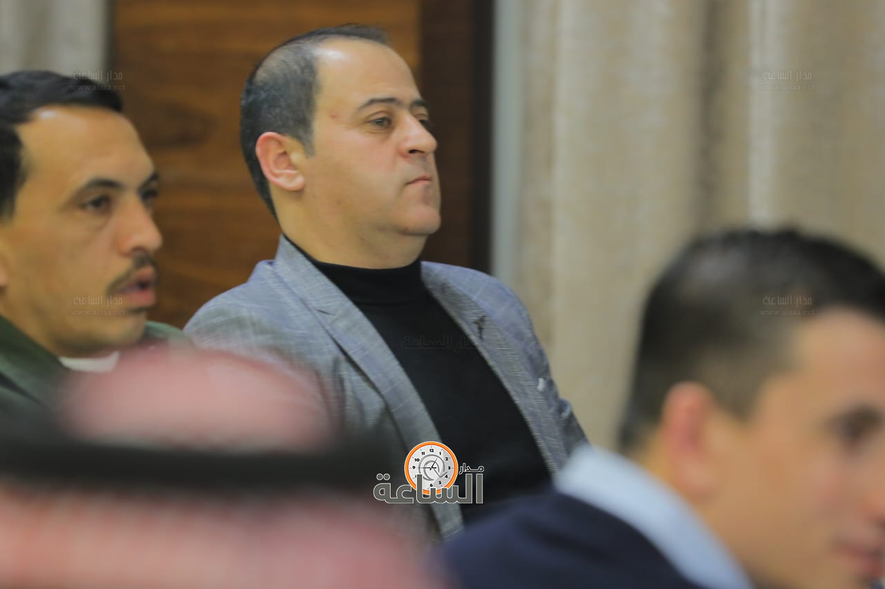 Madar Al-Saa Images 0.5453576509429656