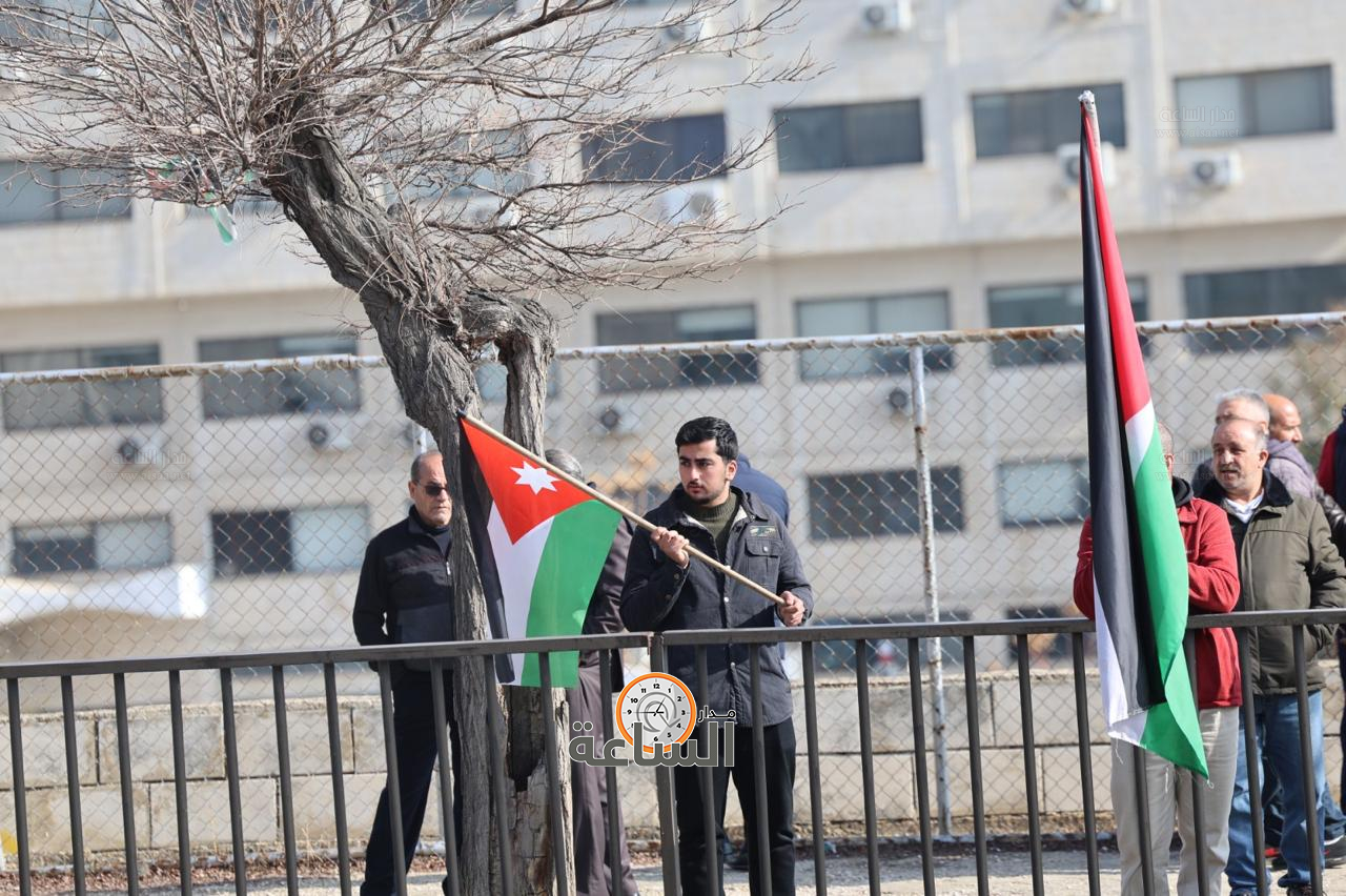 Madar Al-Saa Images 0.45174430928640885