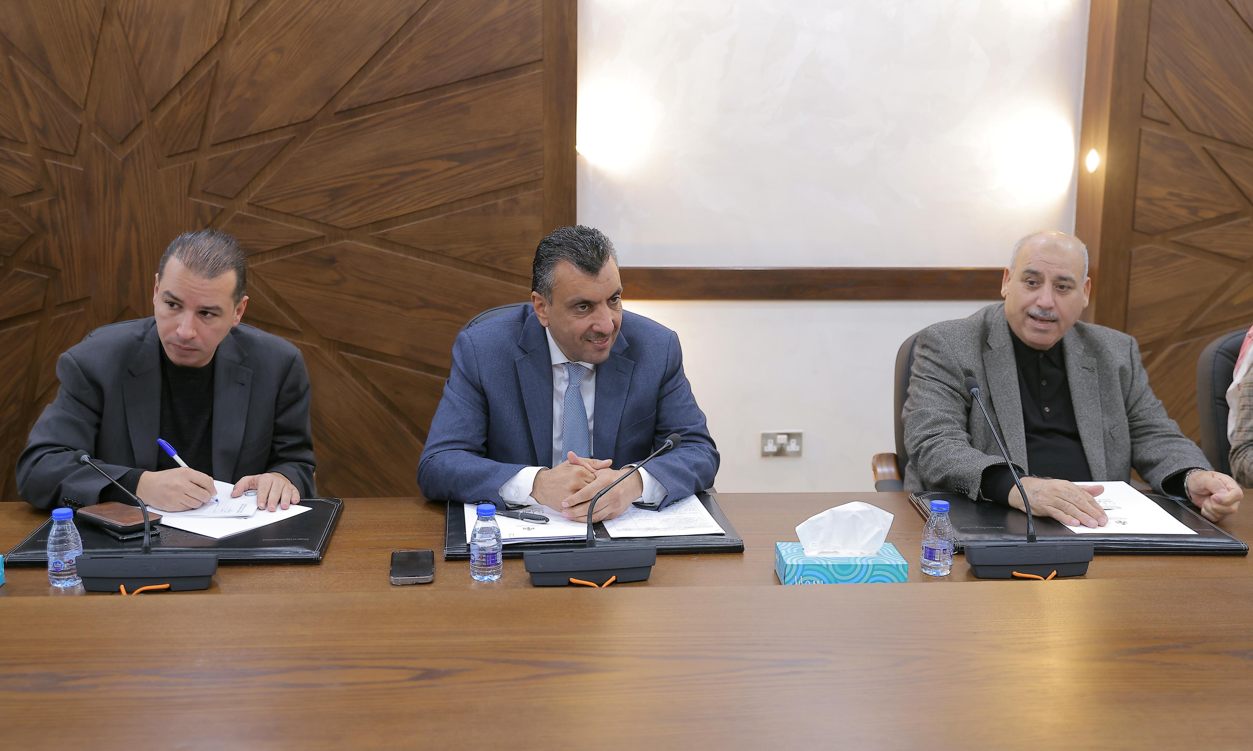 Madar Al-Saa Images 0.41113092031293297