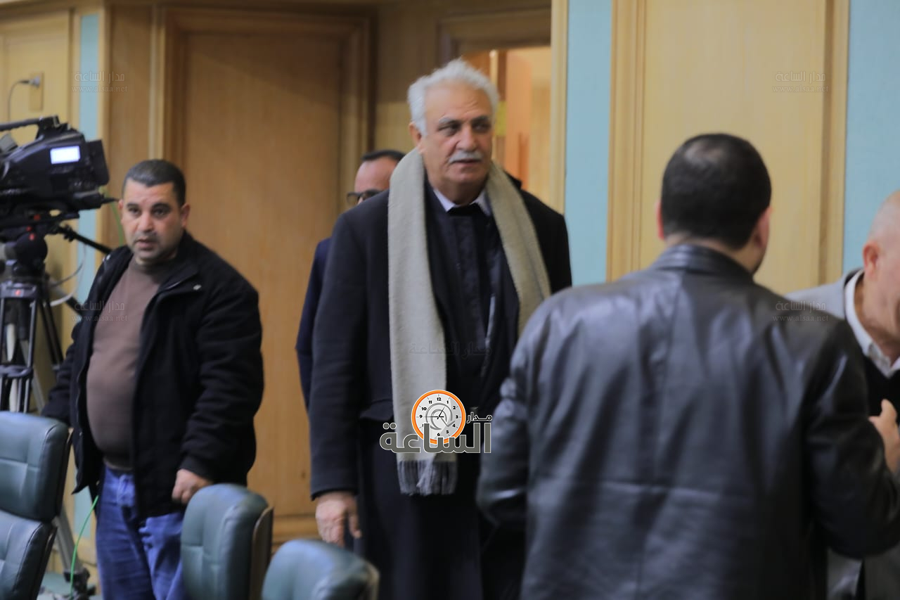 Madar Al-Saa Images 0.6371522572378123