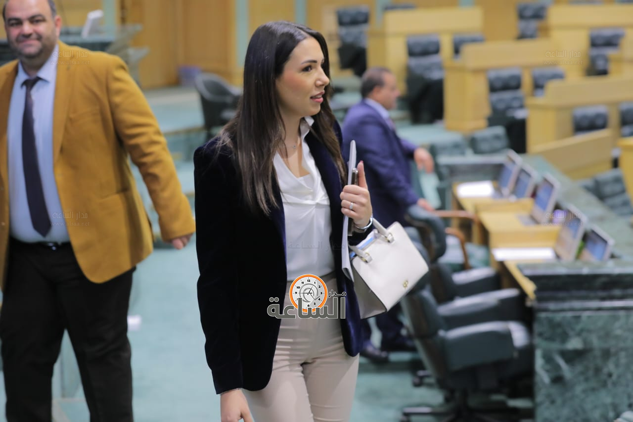 Madar Al-Saa Images 0.7429345532040765