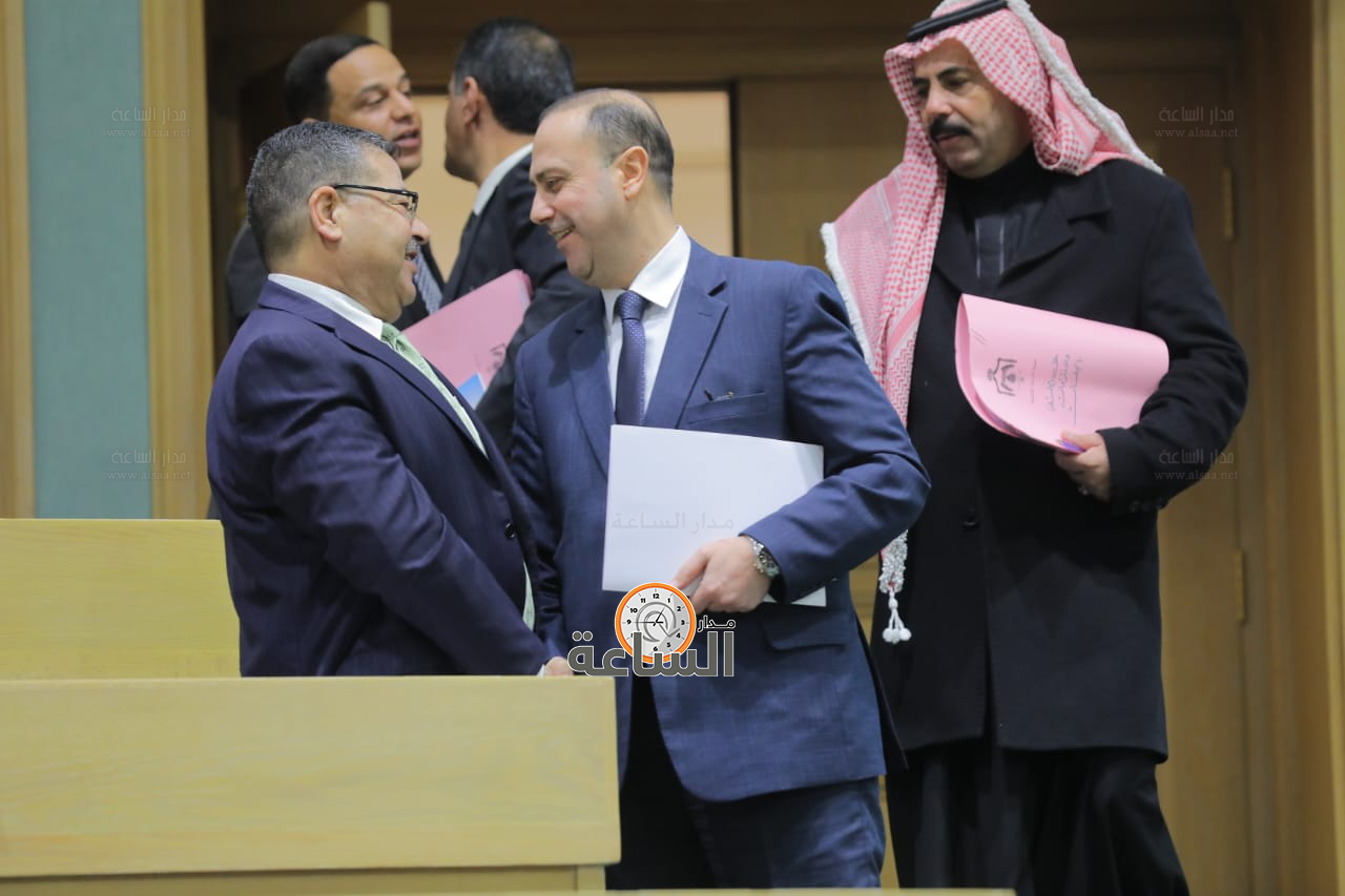 Madar Al-Saa Images 0.7962391574919665