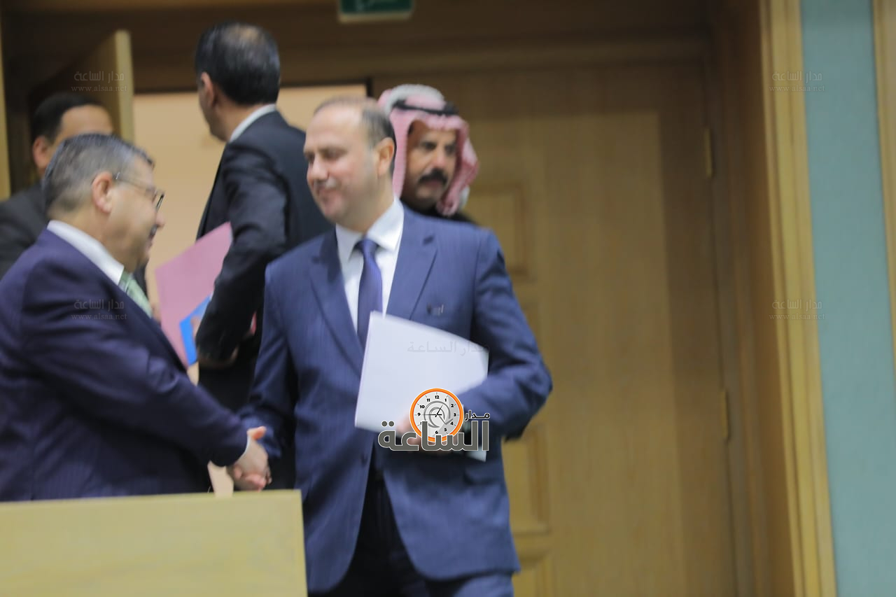 Madar Al-Saa Images 0.6885908101825908