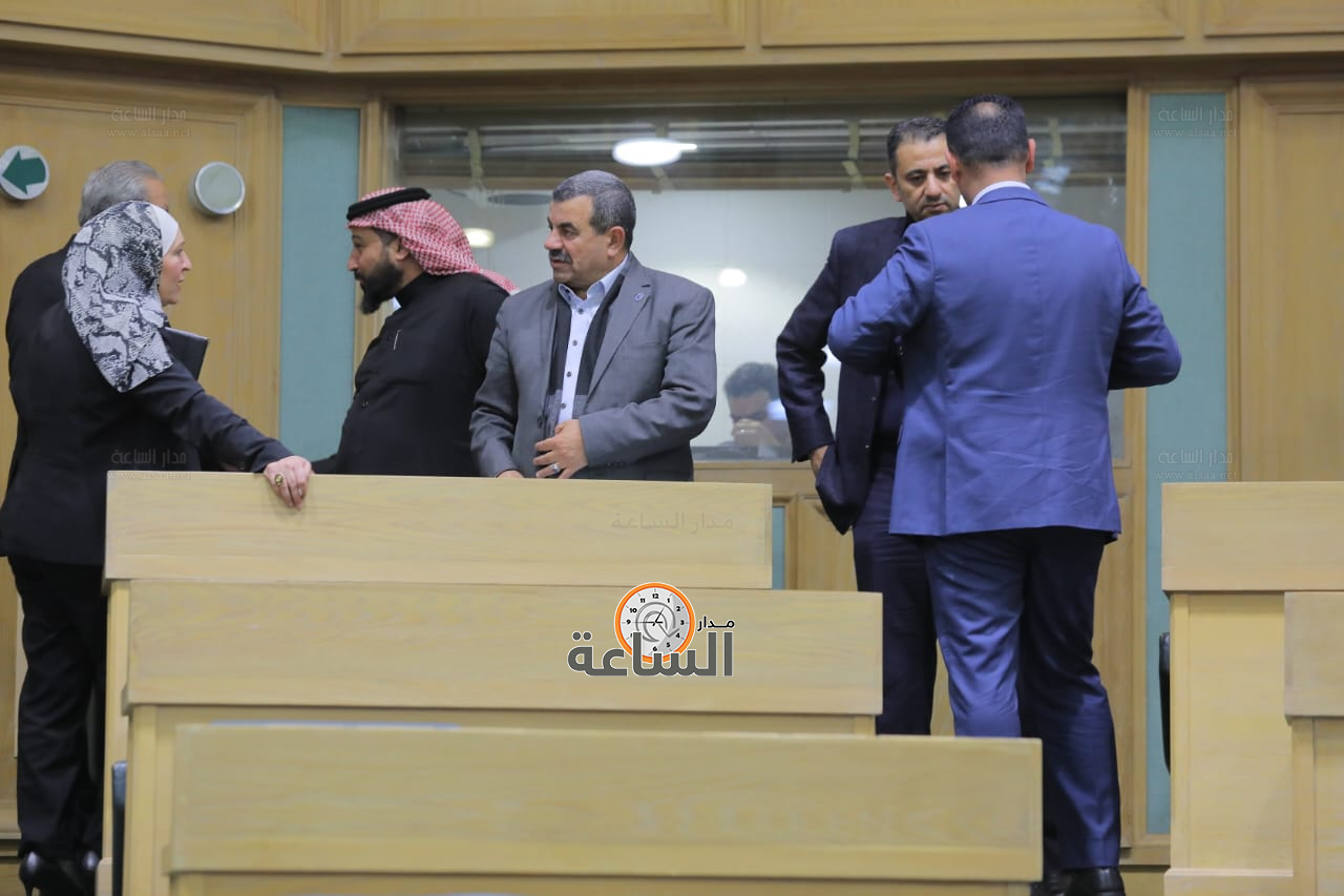 Madar Al-Saa Images 0.3078047796013217