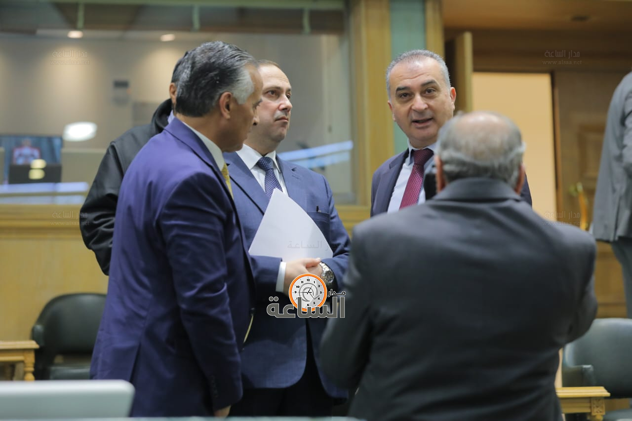 Madar Al-Saa Images 0.4371923057594631