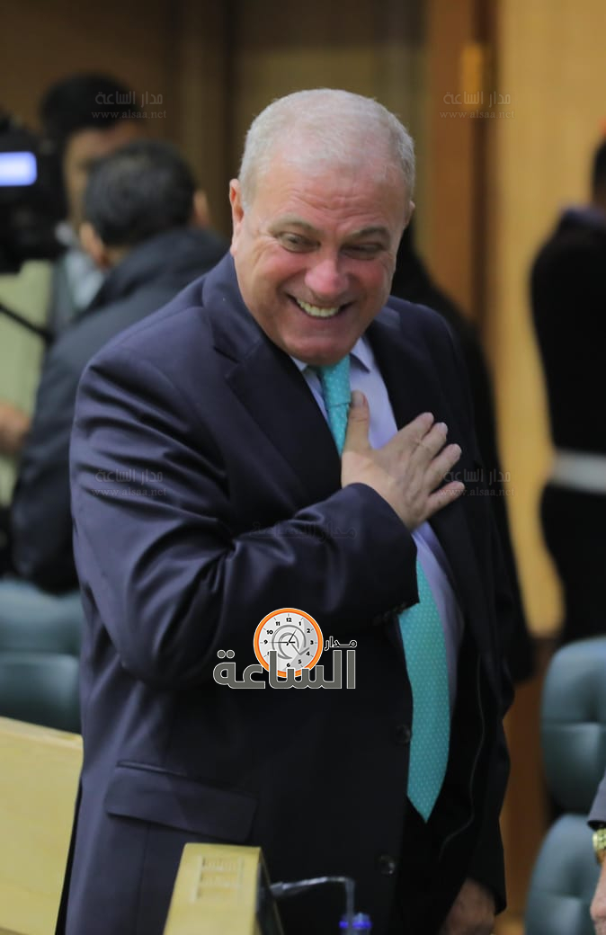 Madar Al-Saa Images 0.9238827472494784