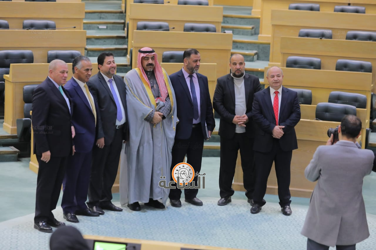 Madar Al-Saa Images 0.806681539889446