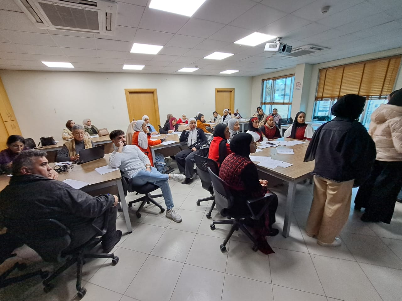 Madar Al-Saa Images 0.2769840932492902