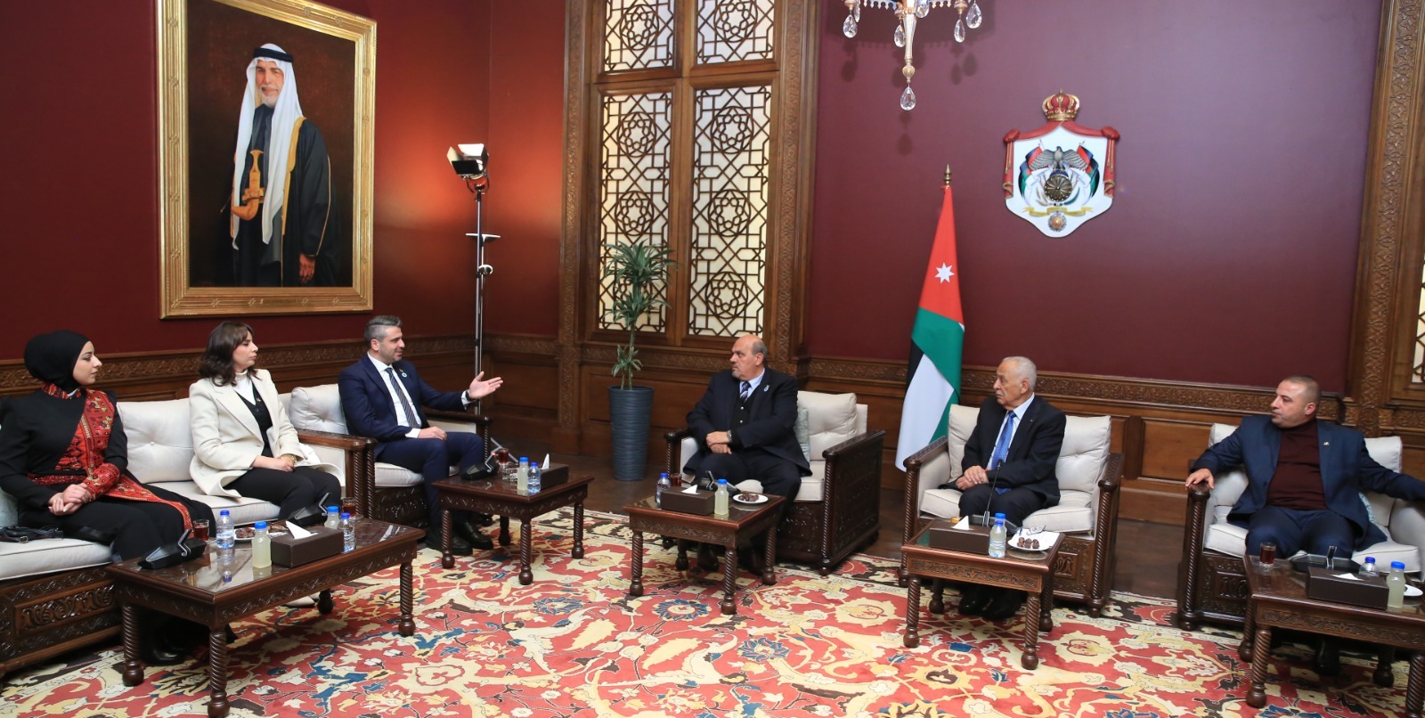 Madar Al-Saa Images 0.7413993457974417