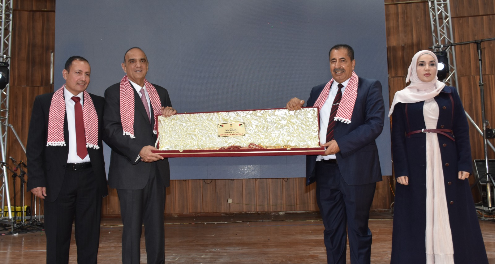 Madar Al-Saa Images 0.5625215146849103