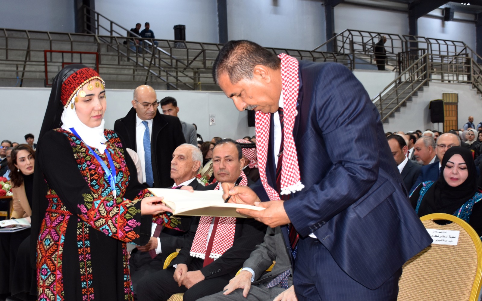 Madar Al-Saa Images 0.9056040969976515