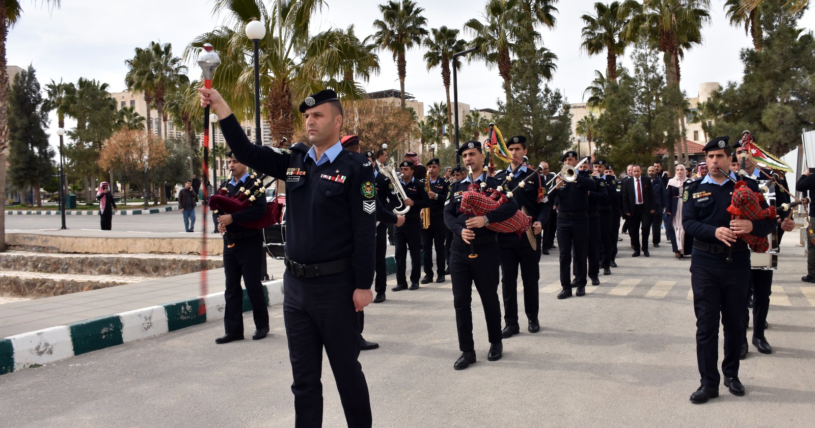 Madar Al-Saa Images 0.09761198360049028