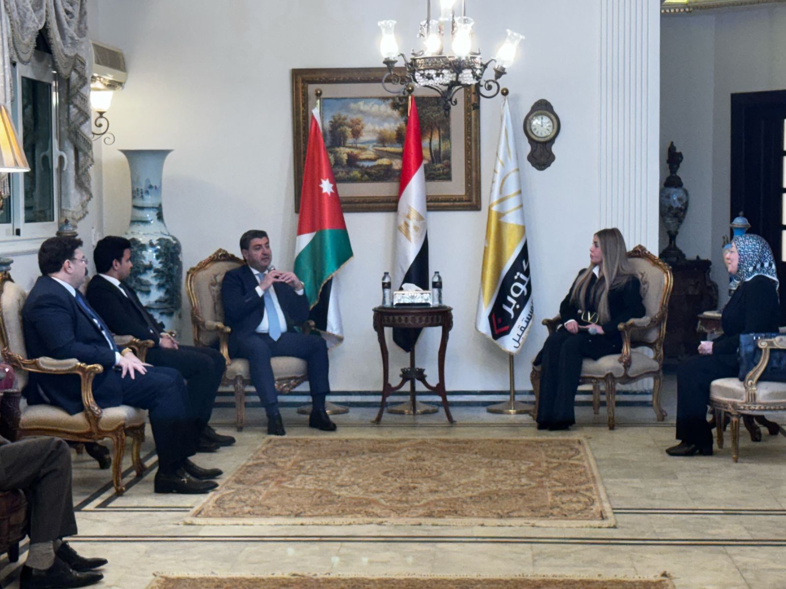 Madar Al-Saa Images 0.48848348640025563