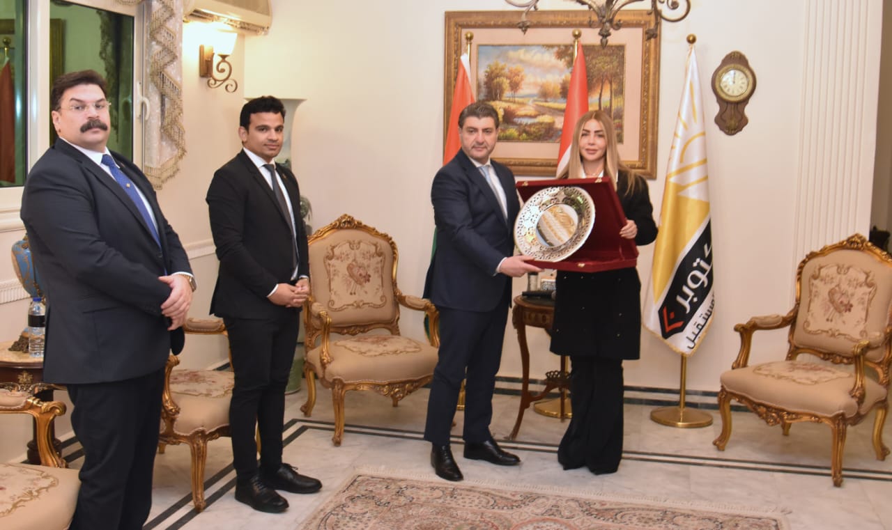 Madar Al-Saa Images 0.8303072541915084