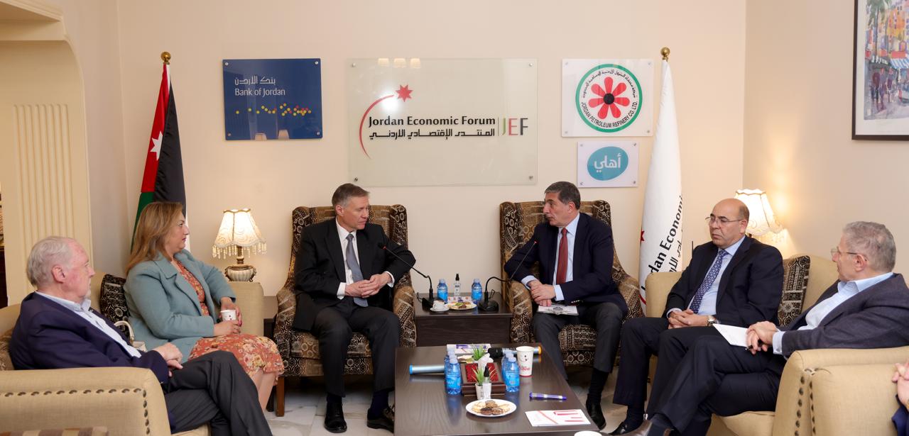 Madar Al-Saa Images 0.5351037096823372