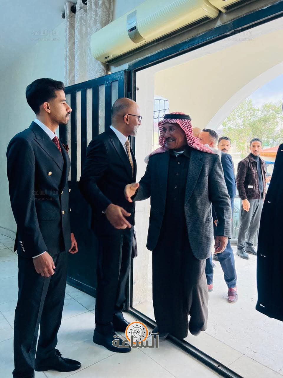 Madar Al-Saa Images 0.8323577172468652