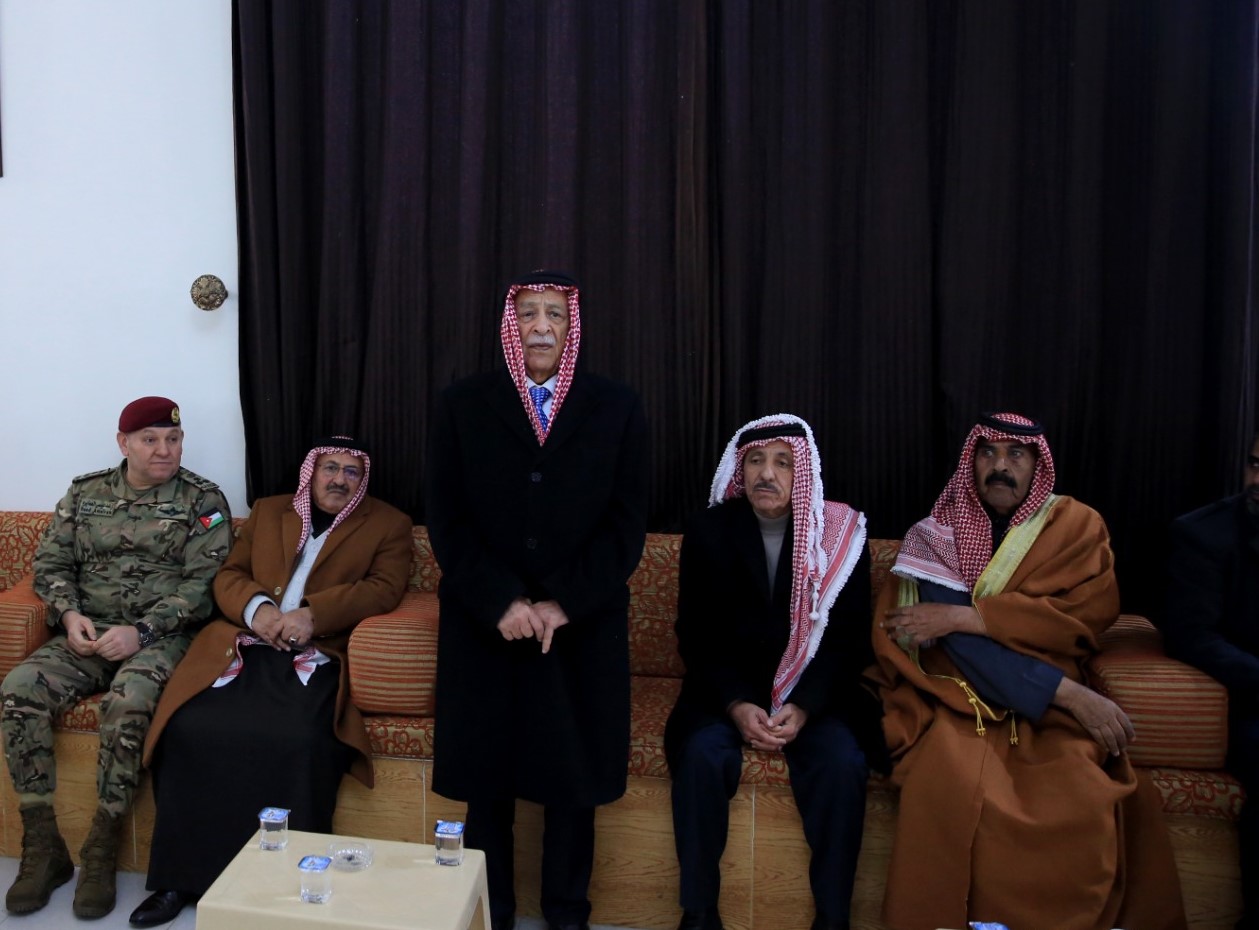 Madar Al-Saa Images 0.8925259377423056