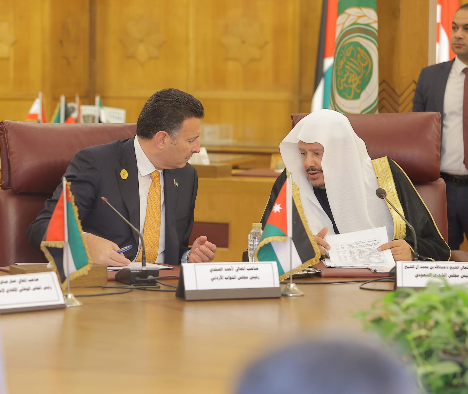 Madar Al-Saa Images 0.7824523123501699