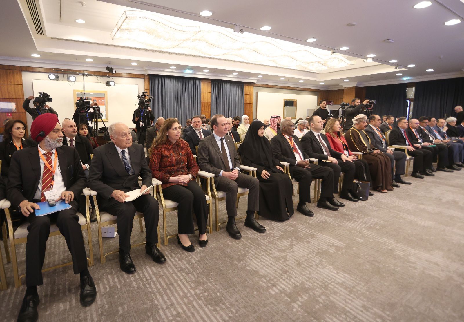 Madar Al-Saa Images 0.8361781004024829