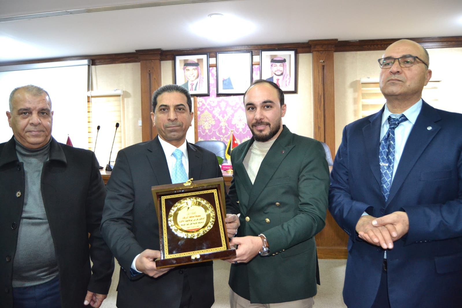 Madar Al-Saa Images 0.9903641452101473