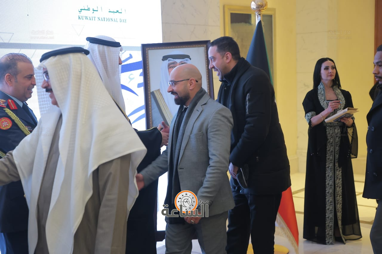 Madar Al-Saa Images 0.398276444346481