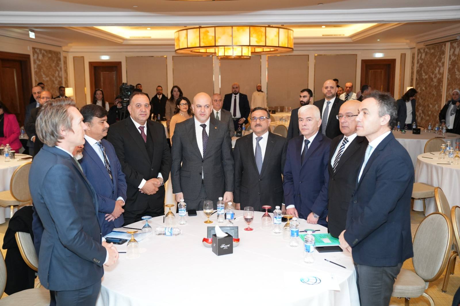 Madar Al-Saa Images 0.3724951593030503