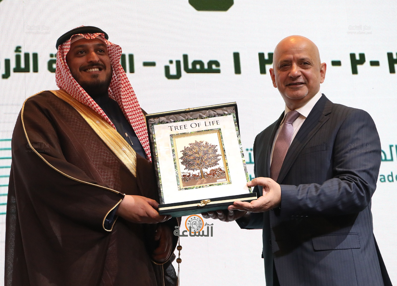 Madar Al-Saa Images 0.5614089937432454