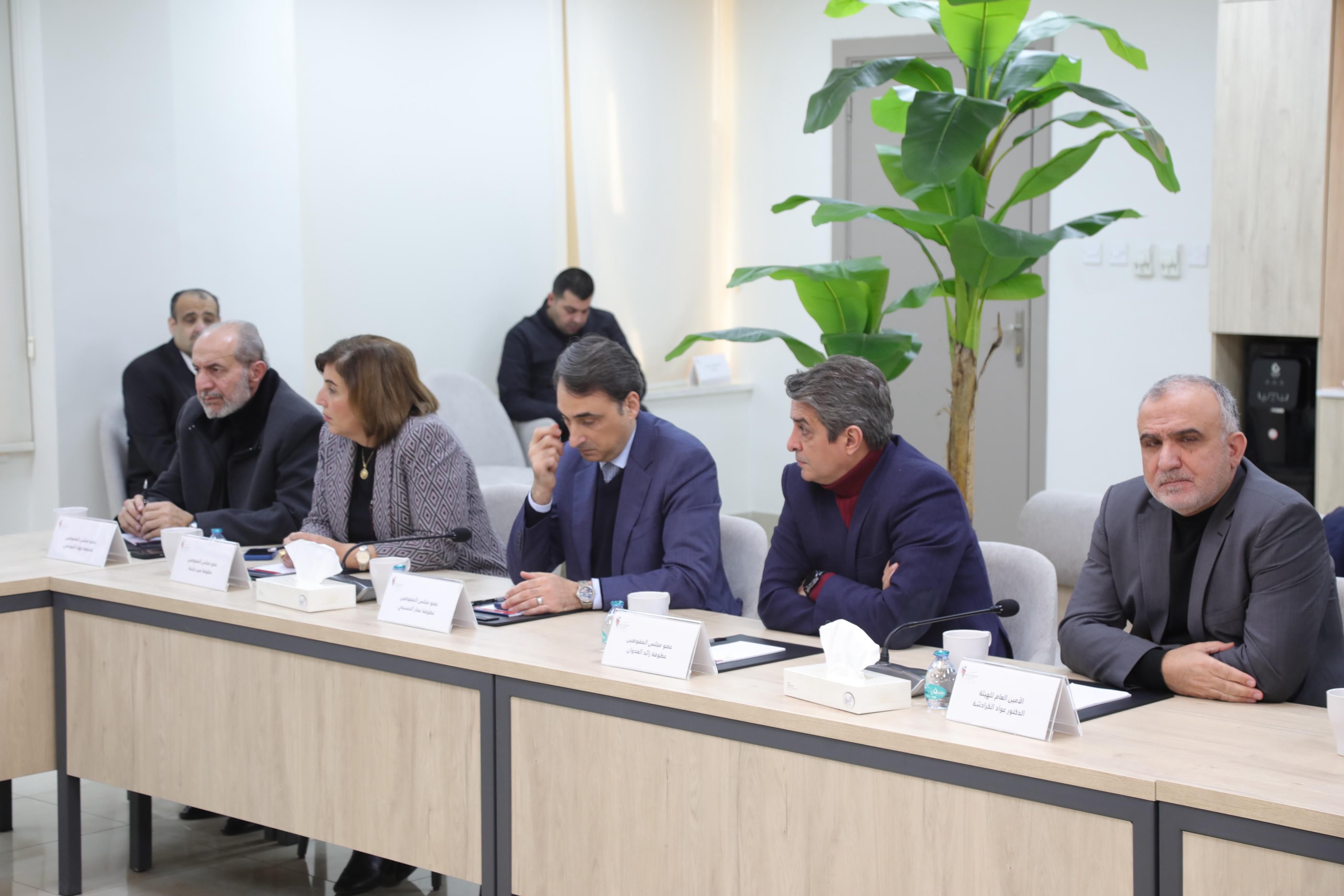 Madar Al-Saa Images 0.8915350319506168