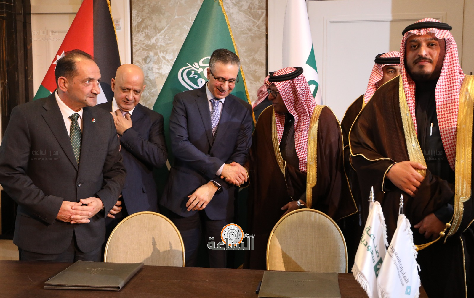 Madar Al-Saa Images 0.695590367494697