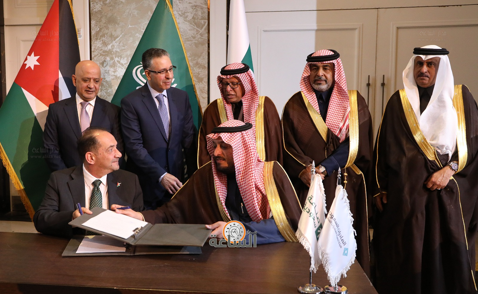 Madar Al-Saa Images 0.5071793947275627