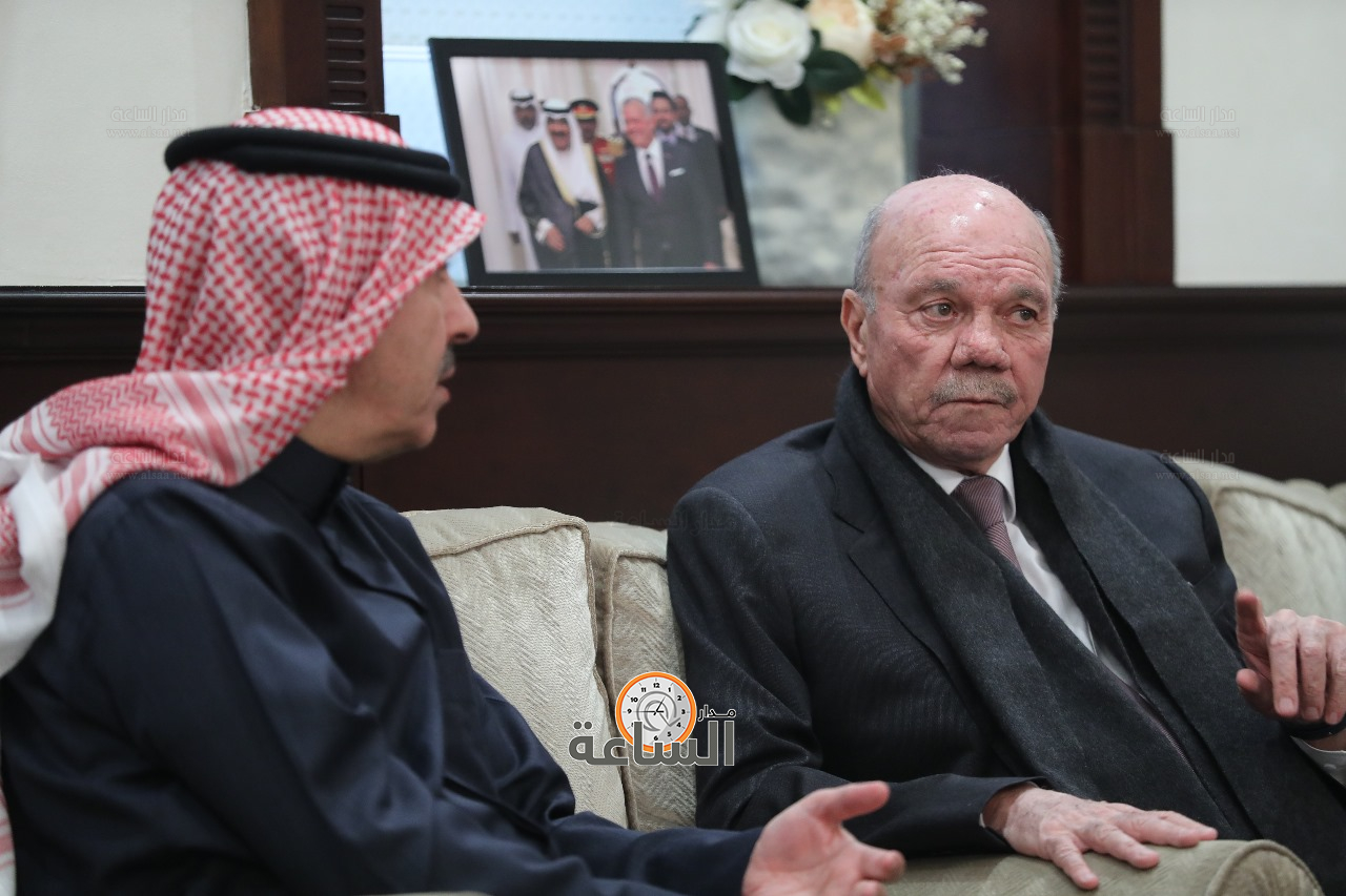 Madar Al-Saa Images 0.9512346605000244