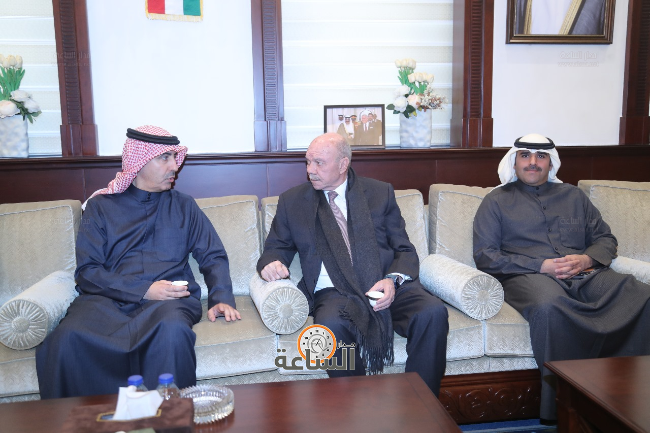 Madar Al-Saa Images 0.3175655162752653