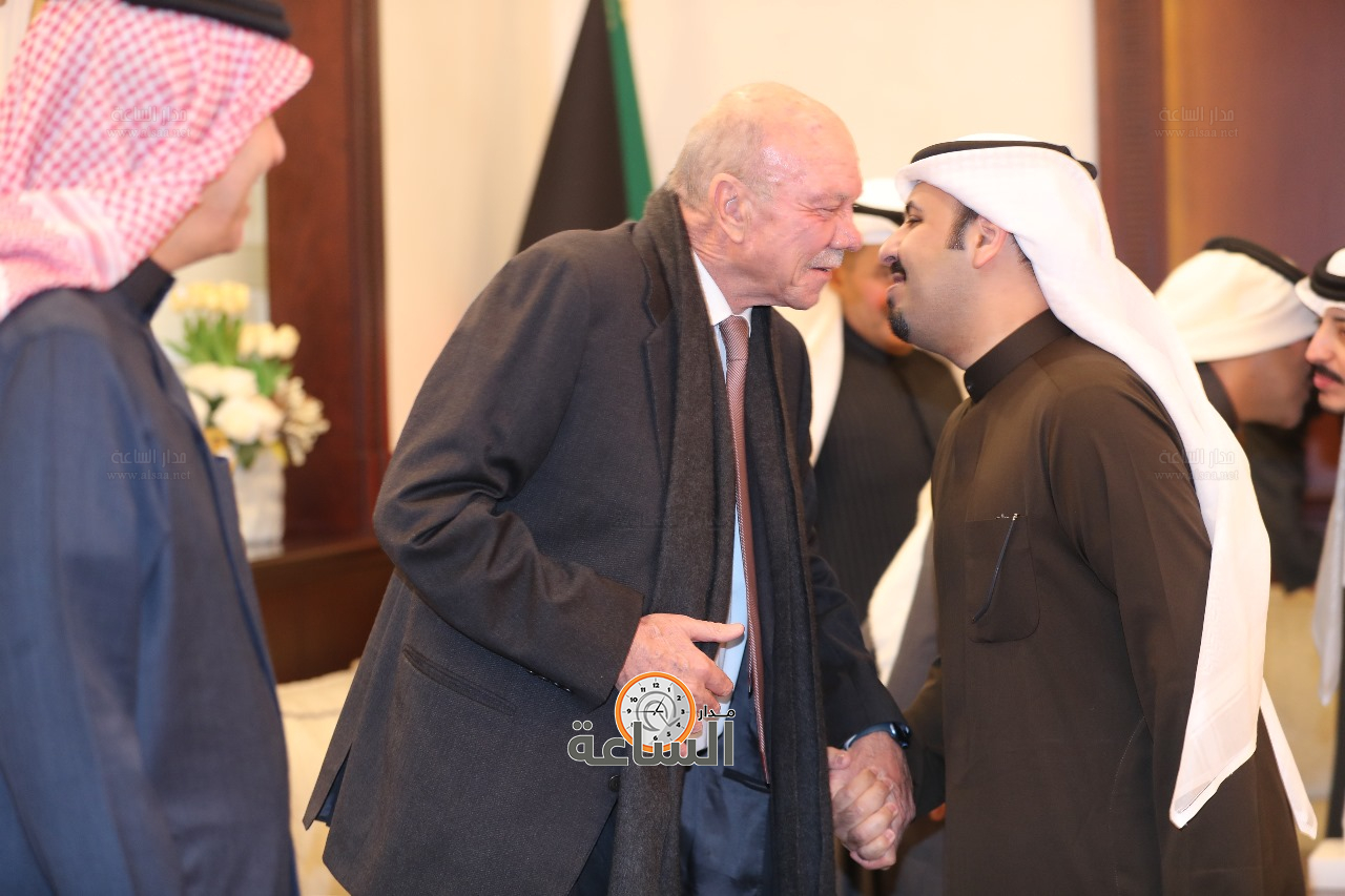 Madar Al-Saa Images 0.4260801937146197