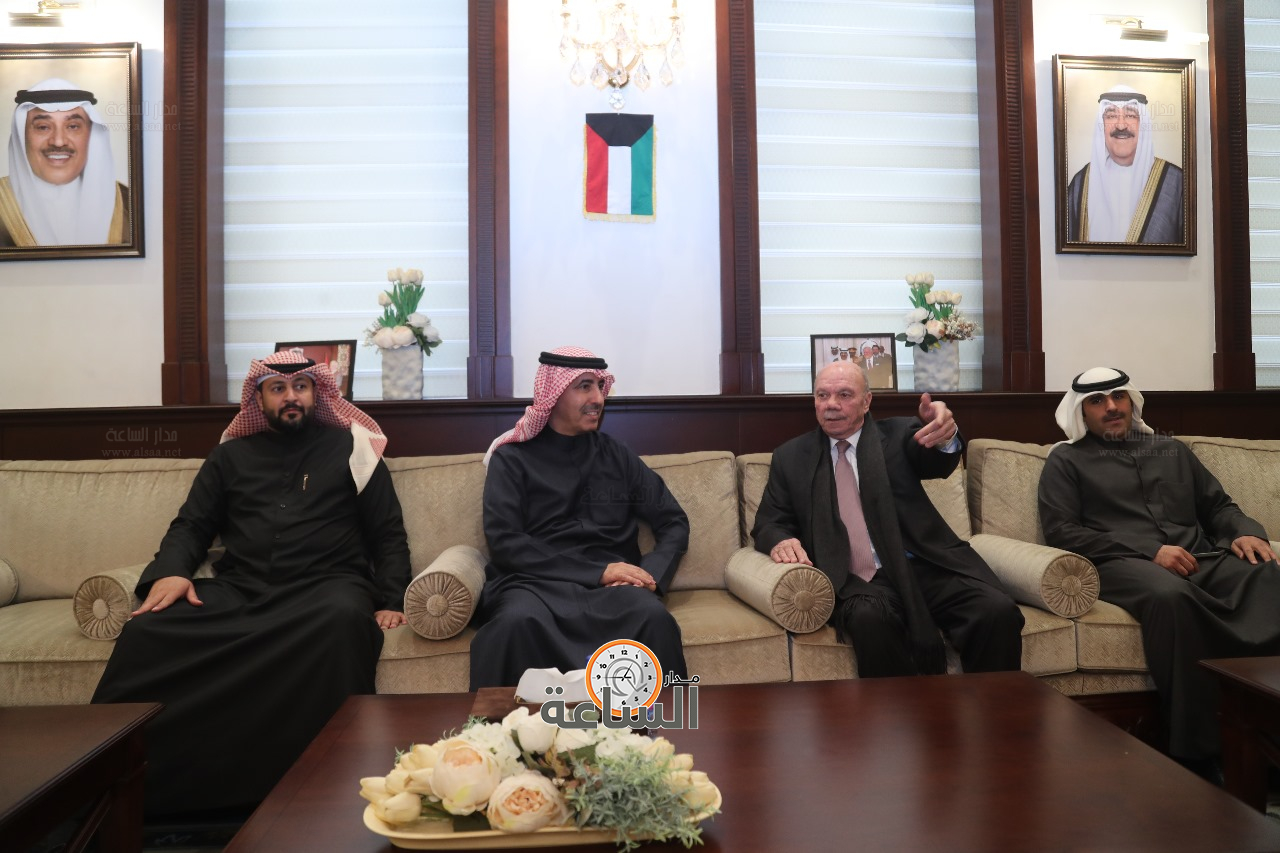 Madar Al-Saa Images 0.47080988865912166