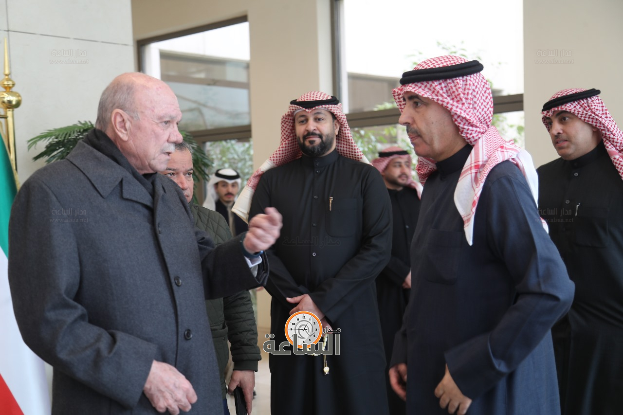 Madar Al-Saa Images 0.457978452597664